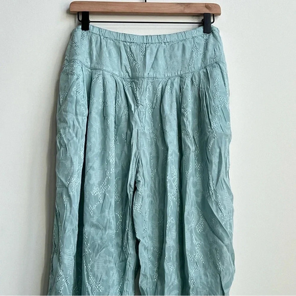 Anthropologie Pleated Harem Genie Pants Embroidered Toile Sky Size Small - Picture 5 of 14